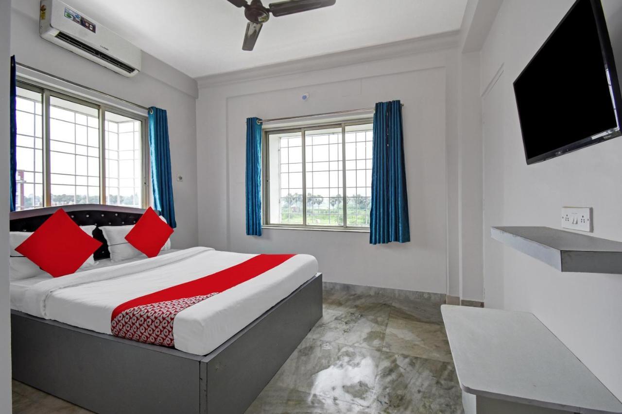 Super Hotel O J M T Upasana Калькутта Экстерьер фото