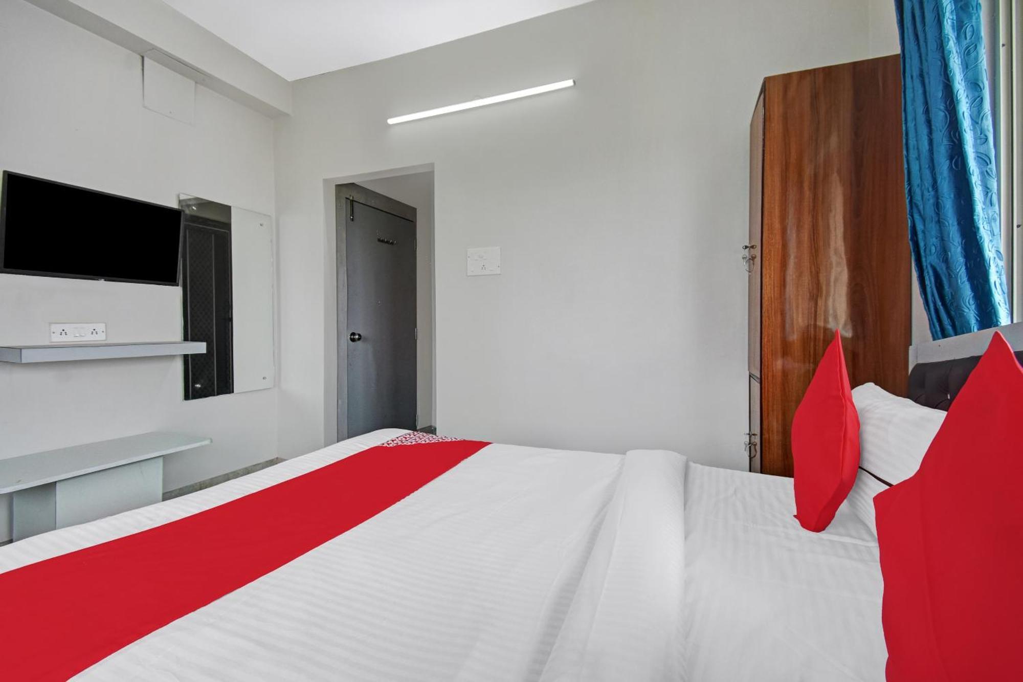 Super Hotel O J M T Upasana Калькутта Экстерьер фото