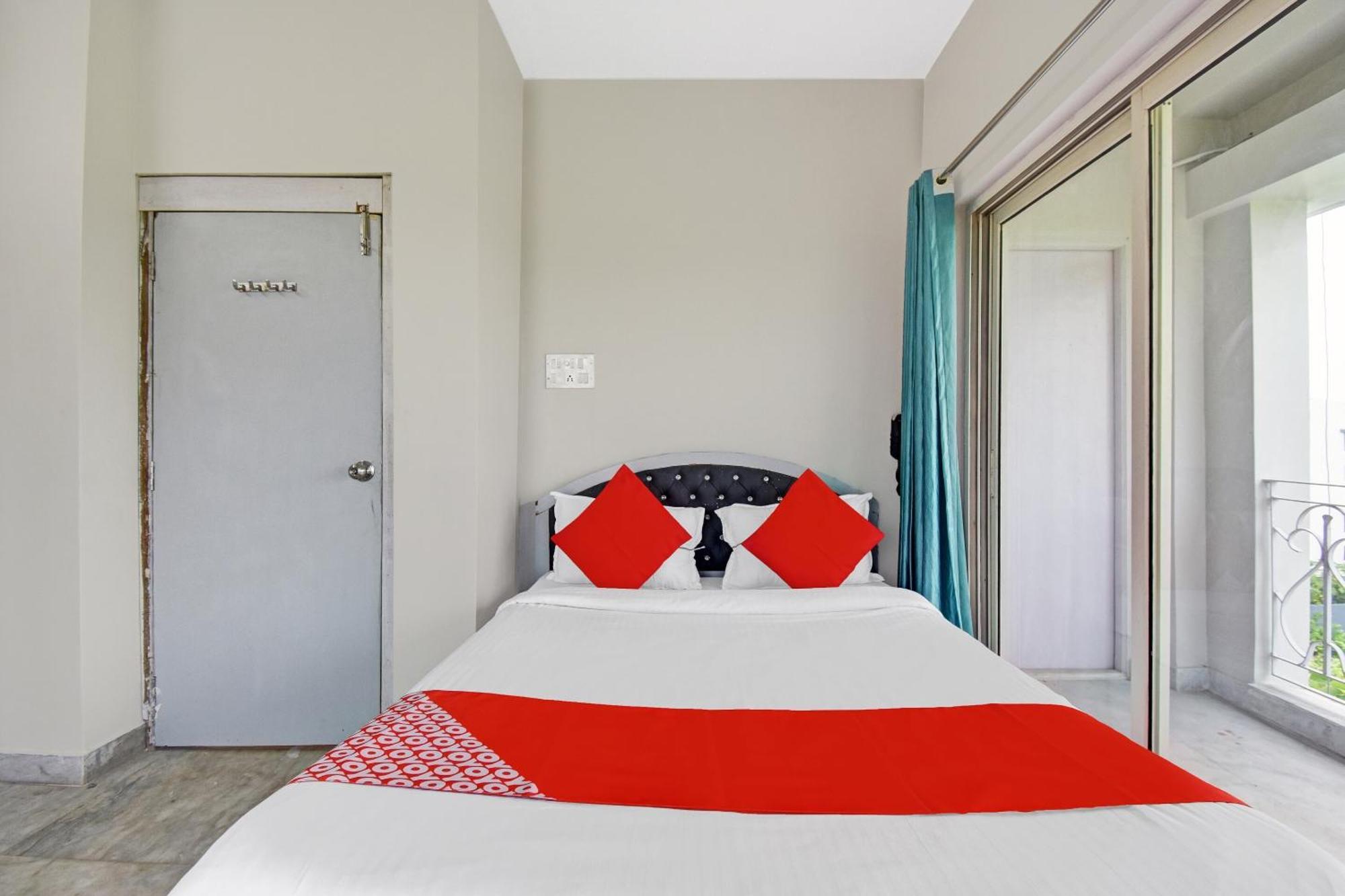 Super Hotel O J M T Upasana Калькутта Экстерьер фото